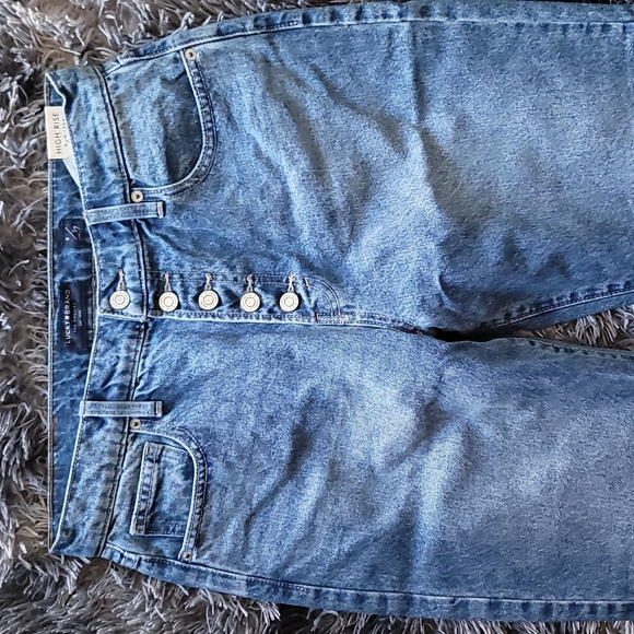 Lucky Brand Drew Mom with Exposed Button Jeans - Picture 3 of 8